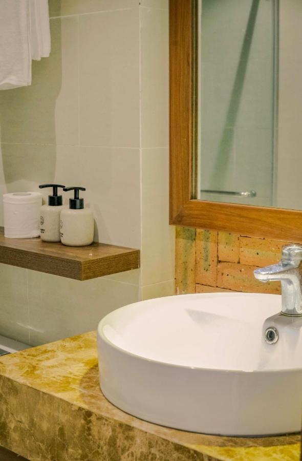 Anstay Khách sạn hẻo lánh *